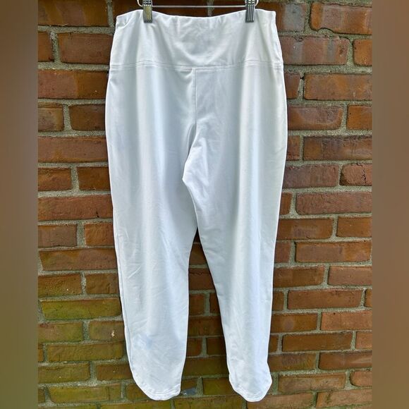 Sympli White Cropped Leggings - Picture 2 of 5